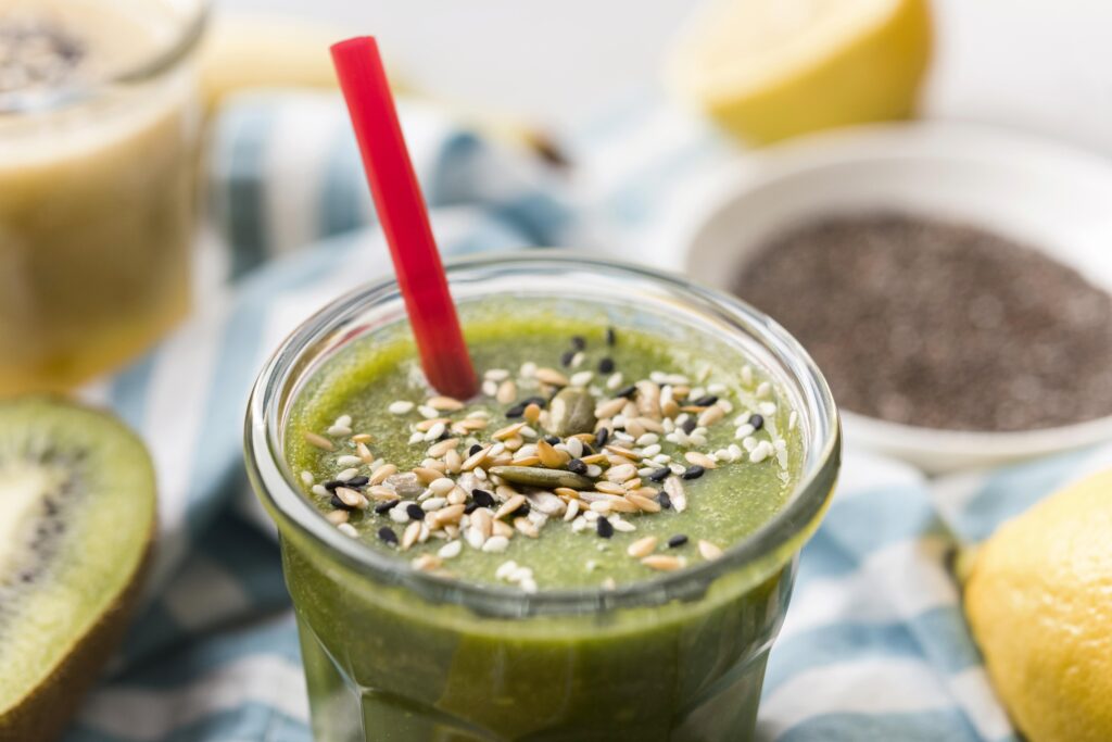 natural-smoothies-with-seeds